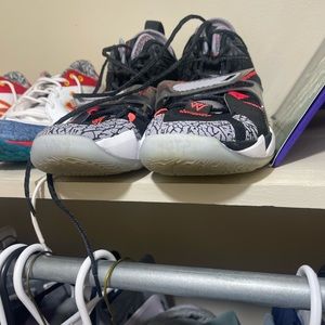 Mens Jordan’s why not 0.3 size 10